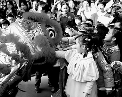 展望2035，香港全年免費(fèi)資料智庫(kù)百科的未來(lái)藍(lán)圖