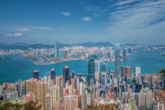 2035年香港，全年免費資料，開啟大富之門的鑰匙