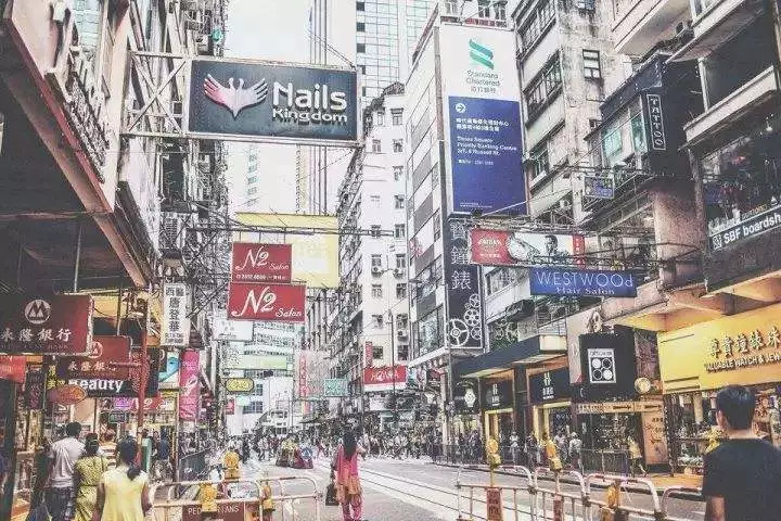 探秘香港，資料與民間傳說的交織