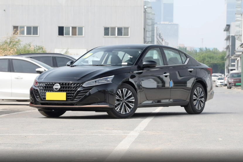 2048年汽車市場新風向，日產(chǎn)車型報價大全深度解析