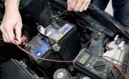 汽車電瓶沒電自救，實(shí)用技巧與應(yīng)急指南