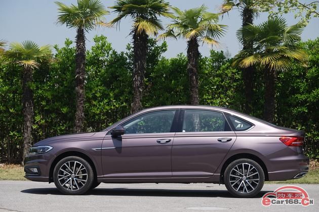 朗逸PLUS，如何設置倒車后視下翻角度，讓停車更從容