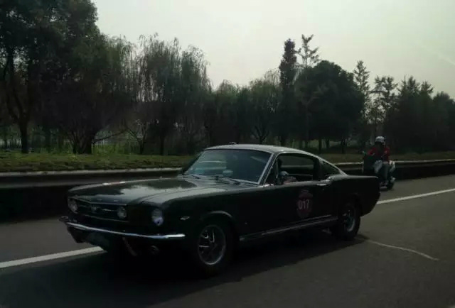 汽車(chē)世界，探索高清實(shí)車(chē)圖片的無(wú)限魅力