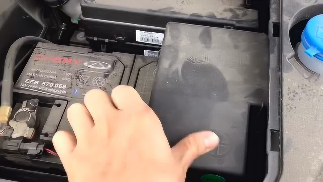 汽車電瓶虧電了，簡單有效的應(yīng)急處理方法