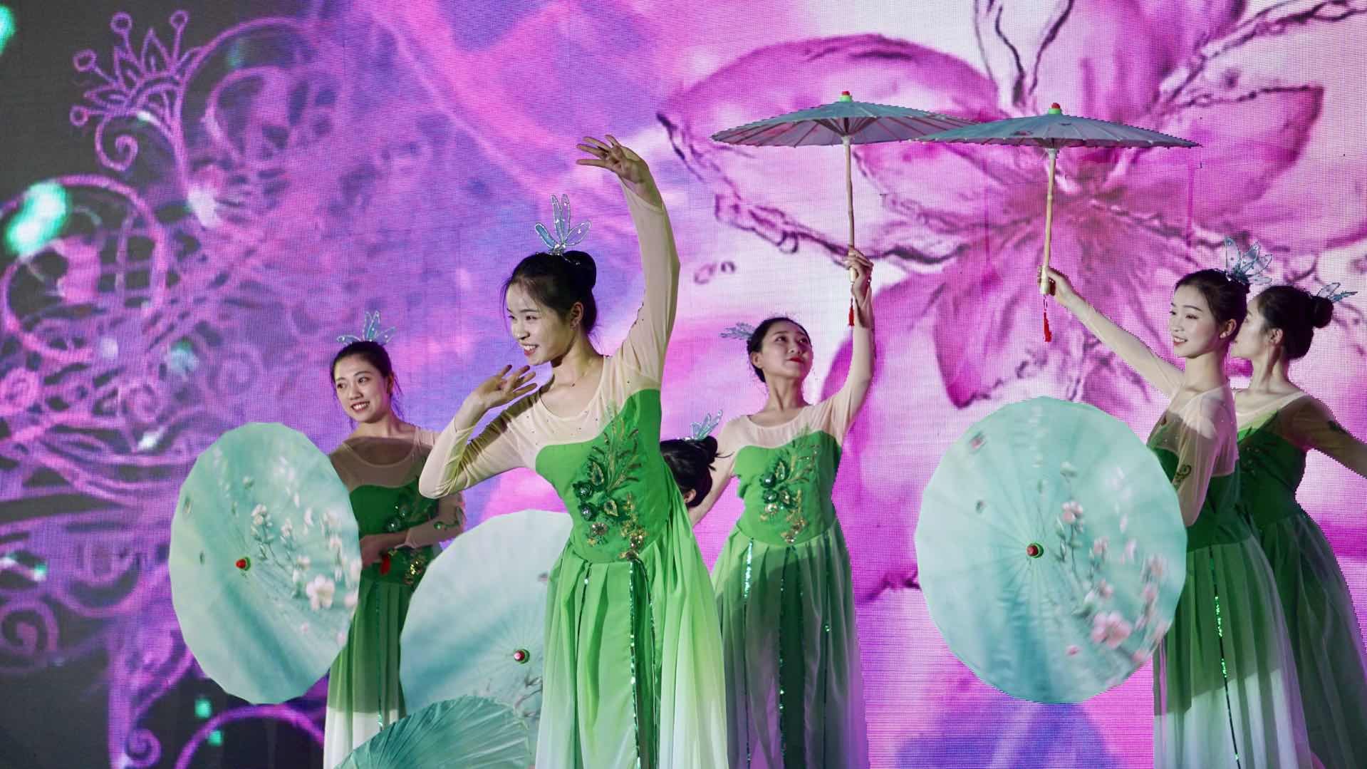 中華彩摘網(wǎng)，匯聚多彩文化，點(diǎn)亮智慧之光中華彩摘網(wǎng)布衣天下
