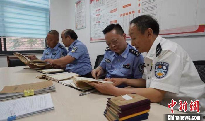 揭秘黃大仙論壇精選四肖，傳統(tǒng)智慧與現(xiàn)代科技的融合黃大仙論壇精選六肖一首頁232335